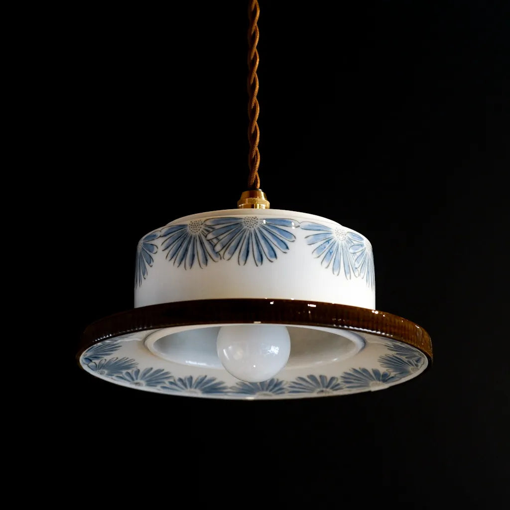 作地未詳｜淡彩色｜菊文様｜ペンダントライト