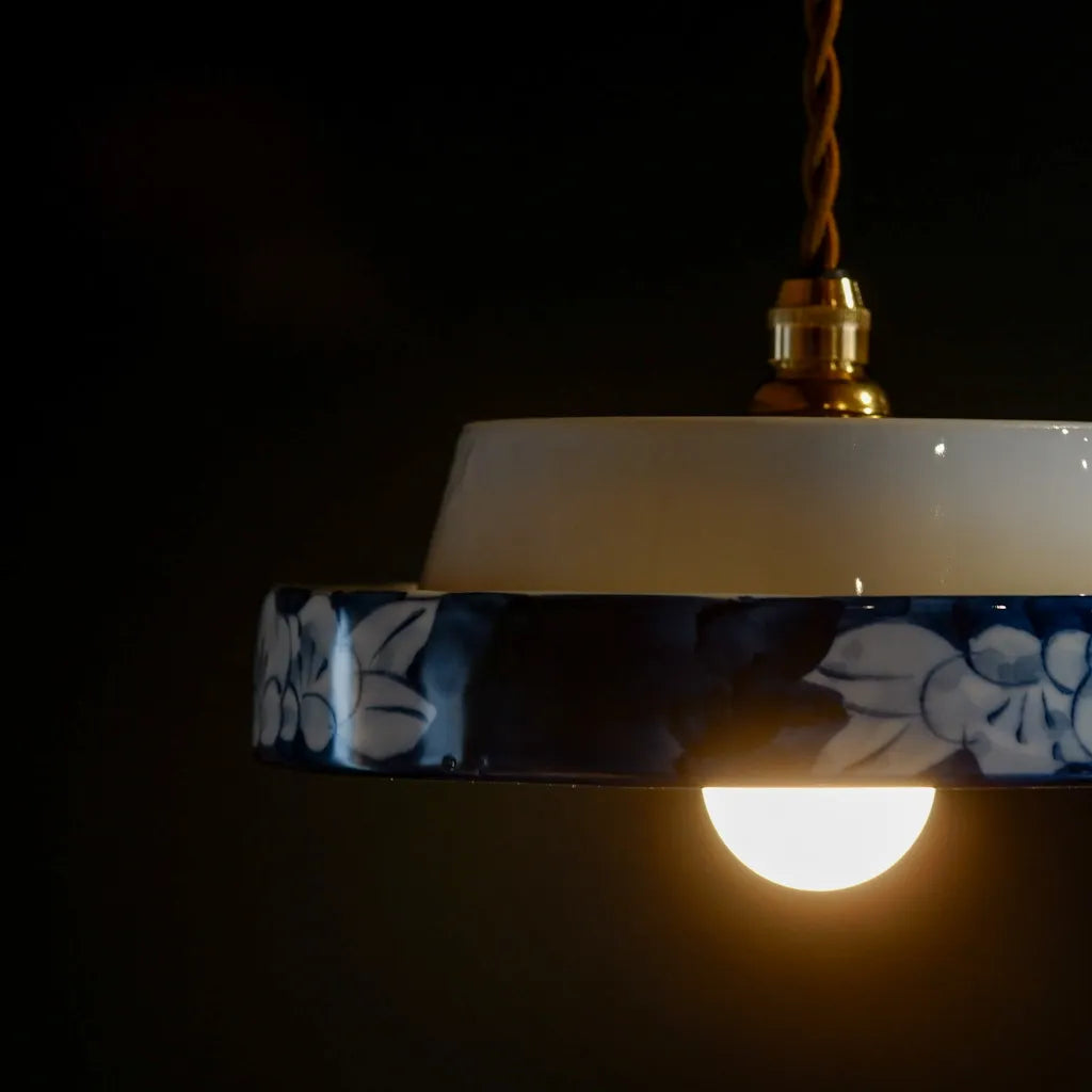 作地未詳｜梅文様｜染付｜ペンダントライト