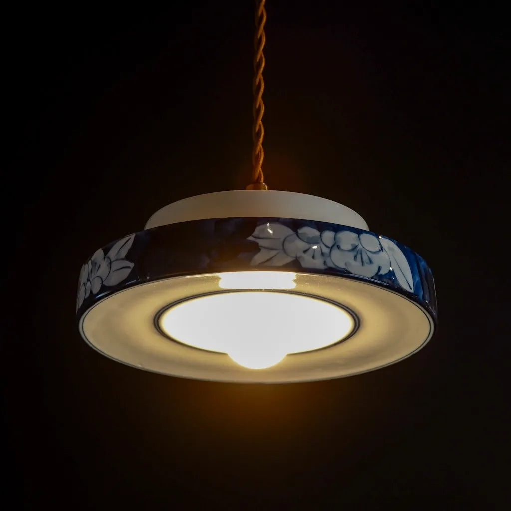 作地未詳｜梅文様｜染付｜ペンダントライト