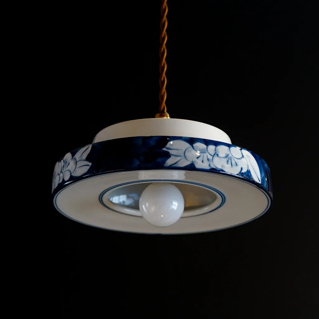 作地未詳｜梅文様｜染付｜ペンダントライト