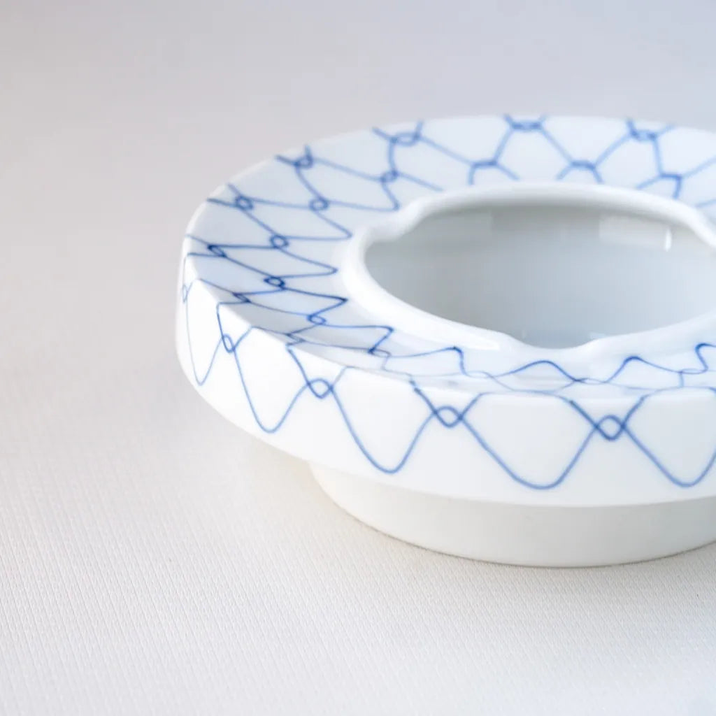 Mino ware(?) | Mesh pattern | White porcelain | Indigo | Blue and white porcelain | Pendant light