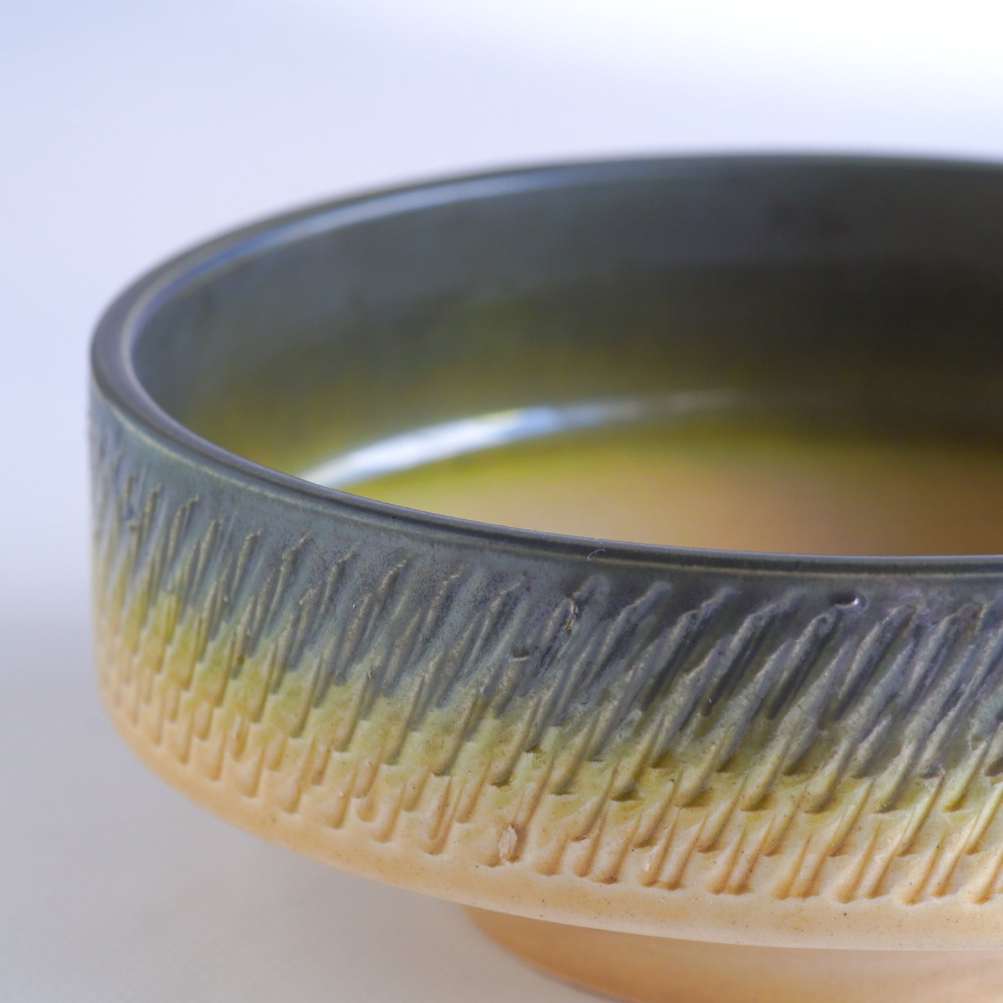 作地未詳｜小鹿田焼?｜緑・ベージュ｜鉢｜ペンダントライト